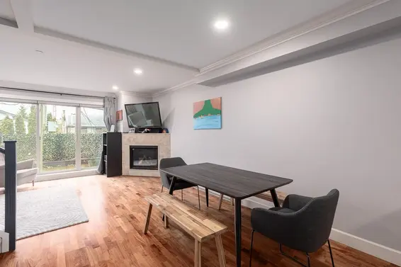 5 215 East 4th Street, North Vancouver