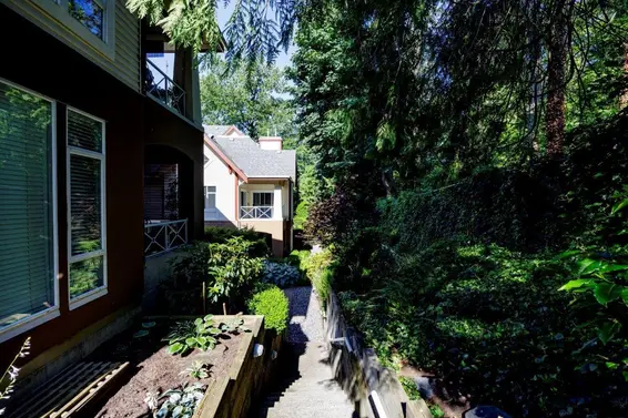 204 678 West Queens Road, North Vancouver For Sale - image 33