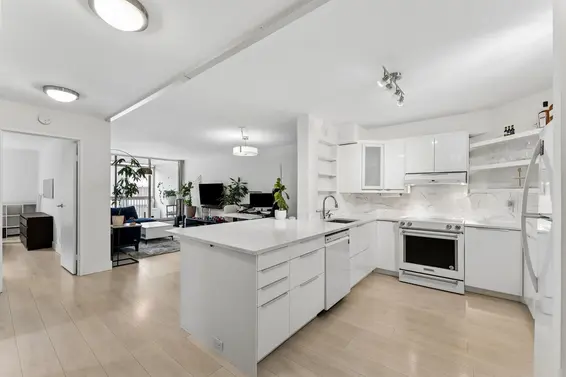 905 2024 Fullerton Avenue, North Vancouver
