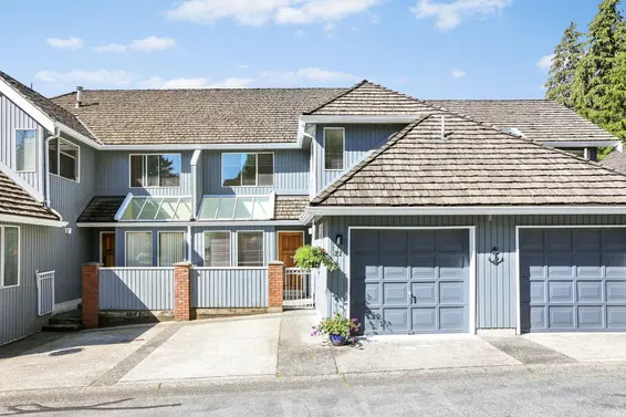 22 1925 Indian River Crescent, North Vancouver