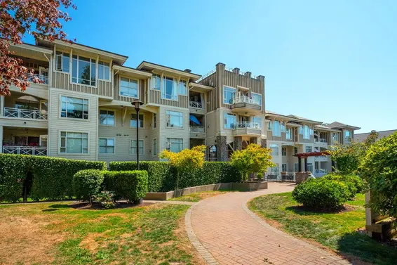 104 3625 Windcrest Drive, North Vancouver