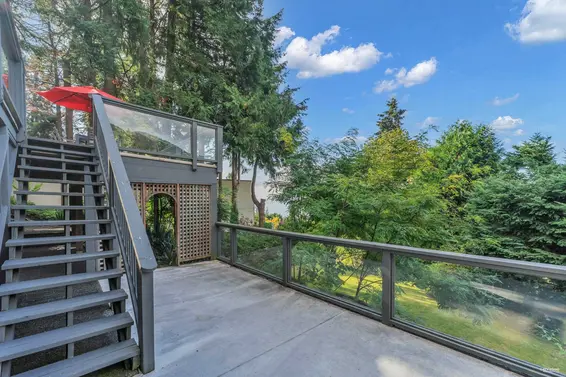 2670 Rosebery Avenue, West Vancouver For Sale - image 28