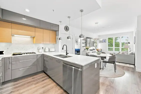401 1327 Draycott Road, North Vancouver