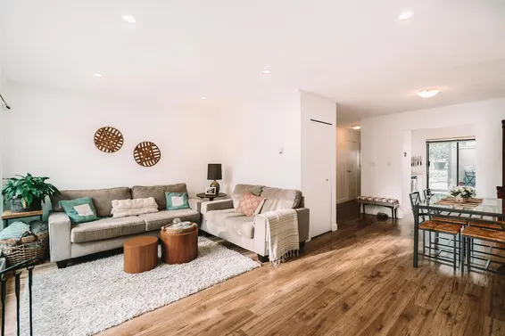 19 230 West 14th Street, North Vancouver