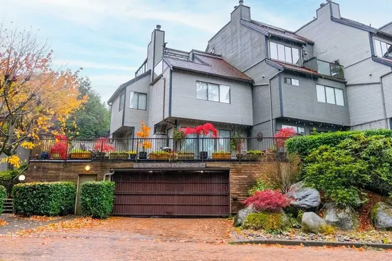 9 2151 Banbury Road, North Vancouver