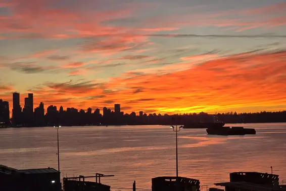 209 168 Chadwick Court, North Vancouver