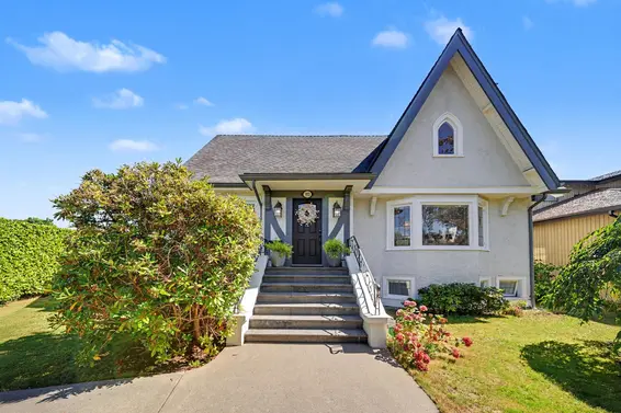 952 Grand Boulevard, North Vancouver