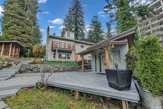 1010 Keith Road, West Vancouver For Sale - image 27