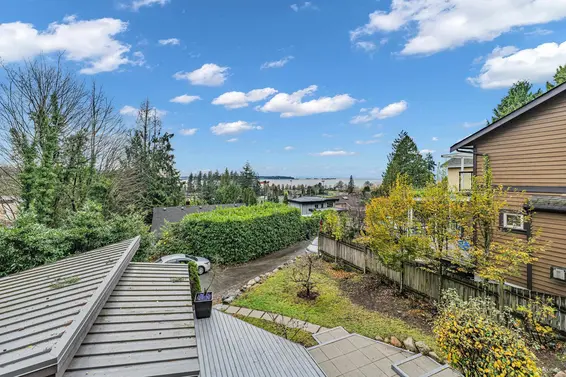 1010 Keith Road, West Vancouver For Sale - image 31