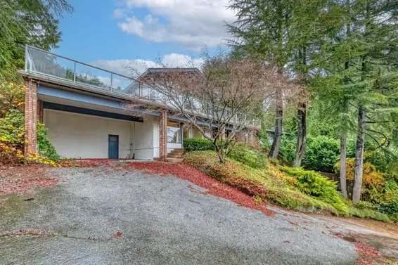 1380 Burnside Road, West Vancouver For Sale - image 30