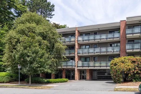 403 360 East 2nd Street, North Vancouver