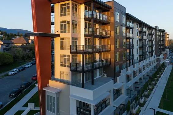 203 108 East 8th Street, North Vancouver