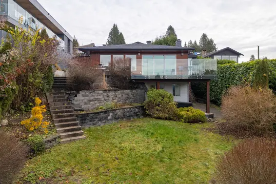 3757 St Pauls Avenue, North Vancouver For Sale - image 32