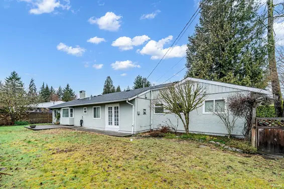 1033 Kennedy Avenue, North Vancouver For Sale - image 18