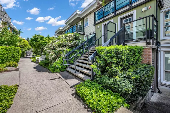 74 728 West 14th Street, North Vancouver