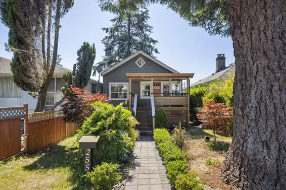 255 East 20Th Street, North Vancouver For Sale - image 3