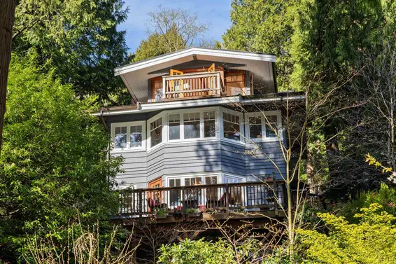 6524 Wellington Avenue, West Vancouver