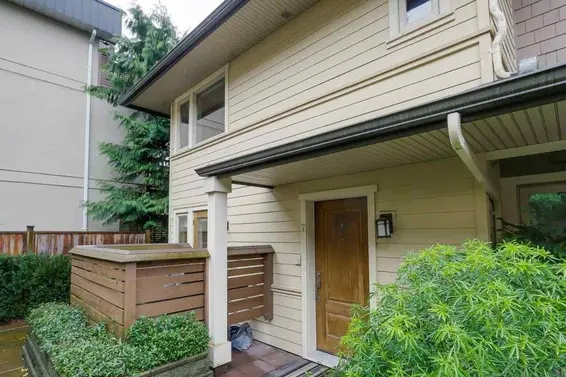 7 215 East 4 Street, North Vancouver