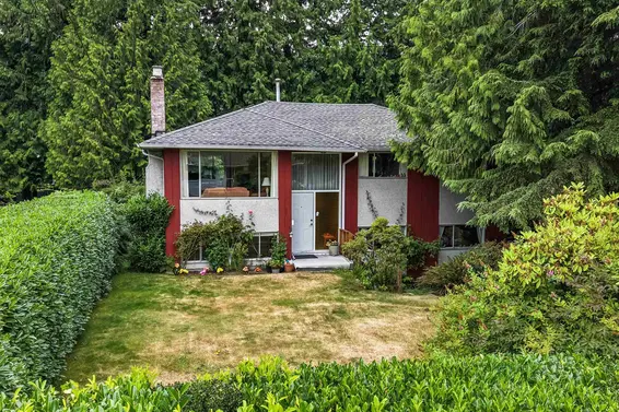 628 East St. James Road, North Vancouver