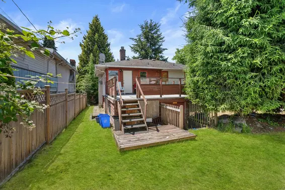 642 East 6Th Street, North Vancouver For Sale - image 3