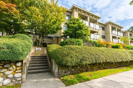 216 140 East 4th Street, North Vancouver