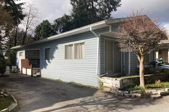 227 Tomahawk Avenue, West Vancouver