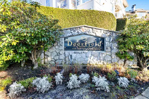 207 3608 Deercrest Drive, North Vancouver