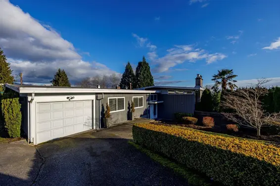 540 Hendry Avenue, North Vancouver For Sale - image 2