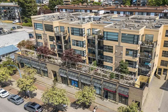 305 124 West 3rd Street, North Vancouver