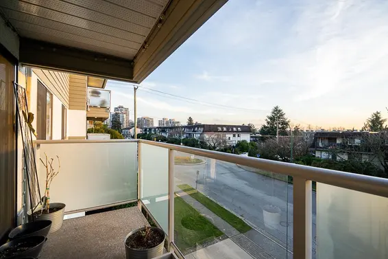 208 308 West 2nd Street, North Vancouver For Sale - image 23