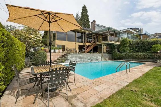 1092 Duchess Avenue, West Vancouver