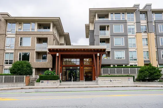 521 2665 Mountain Highway, North Vancouver