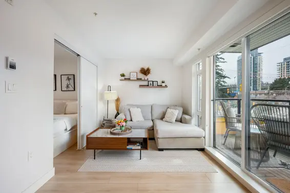 201 1519 Crown Street, North Vancouver