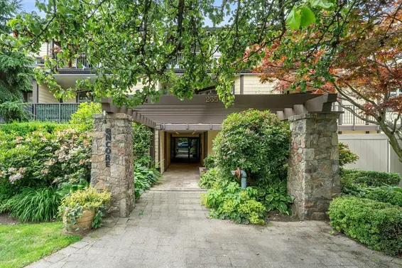 301 235 West 4th Street, North Vancouver