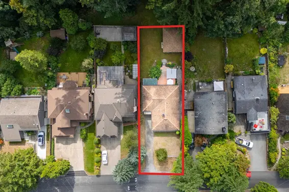 2239 Windridge Drive, North Vancouver