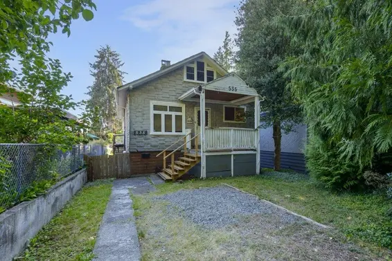 535 West 15Th Street, North Vancouver For Sale - image 1