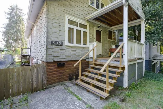 535 West 15Th Street, North Vancouver For Sale - image 2