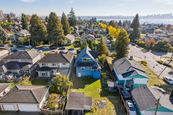 358 West 16th Street, North Vancouver