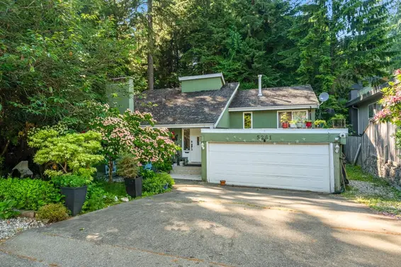 5261 Cliffridge Avenue, North Vancouver