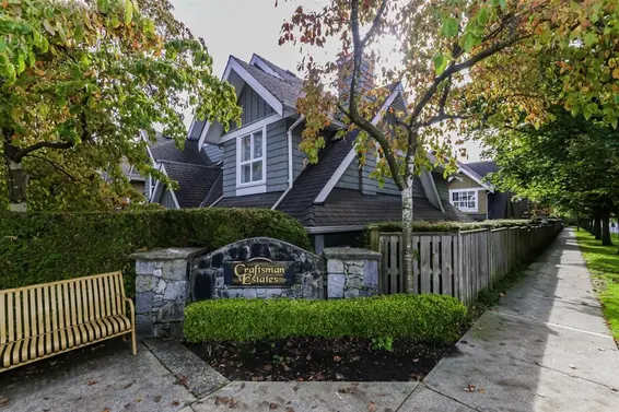 23 2688 Mountain Highway, North Vancouver