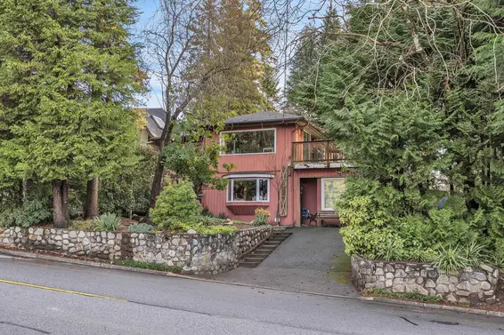 3710 Hoskins Road, North Vancouver