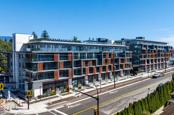 358 422 East 3rd Street, North Vancouver