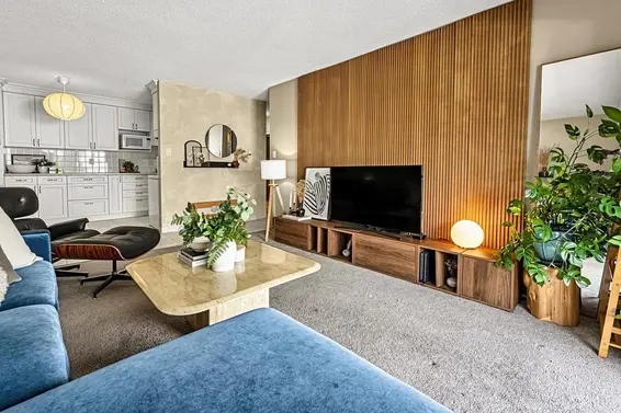 309 275 West 2nd Street, North Vancouver