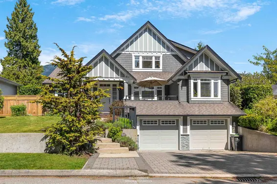938 Beaumont Drive, North Vancouver