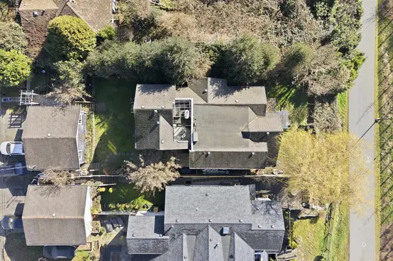 B 403 Alder Street, North Vancouver