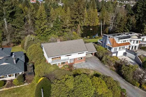 945 Groveland Road, West Vancouver For Sale - image 3