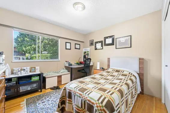 425 West 23Rd Street, North Vancouver For Sale - image 9