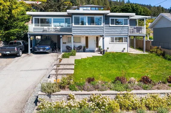 454 Monteray Avenue, North Vancouver