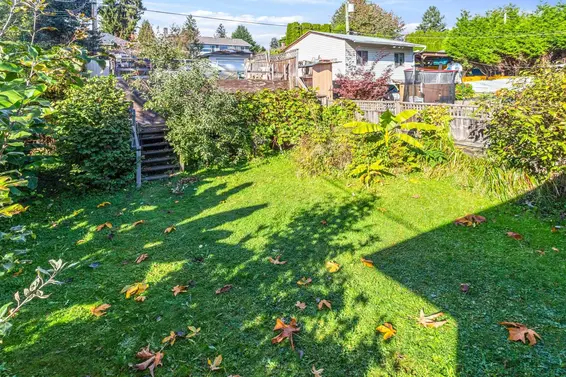 1080 Cloverley Street, North Vancouver For Sale - image 30