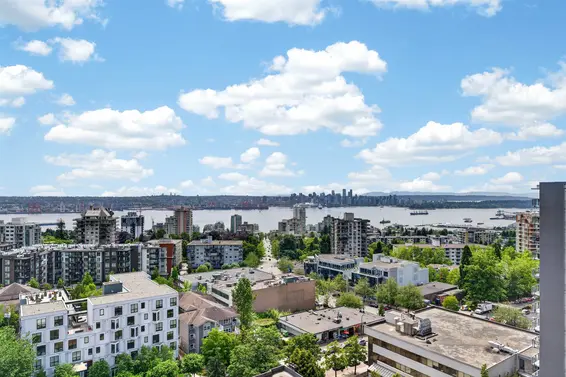 1304 135 East 13th Street, North Vancouver